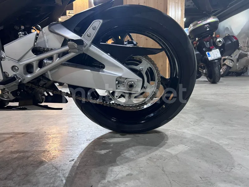 Suzuki GSR600 - Vista 8