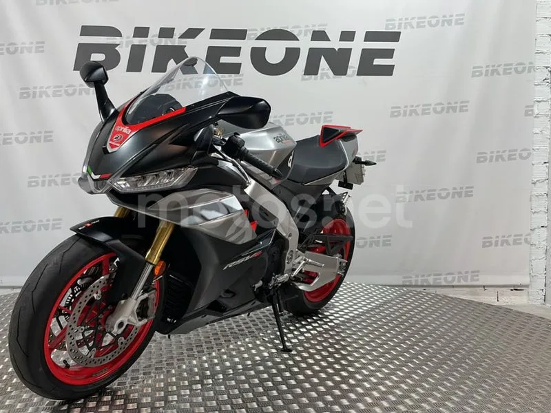 Aprilia RSV4 - Vista 3