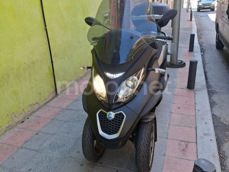Piaggio MP3 - Vista 5