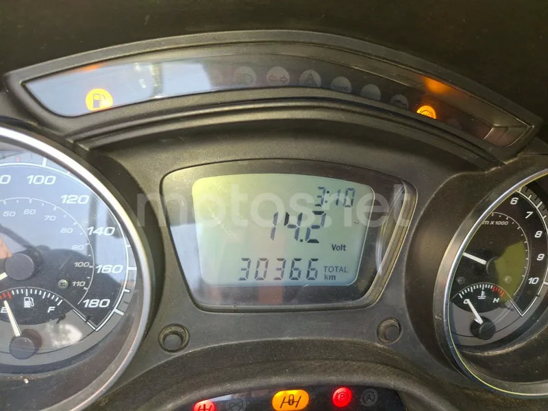 Piaggio MP3 - Vista 6