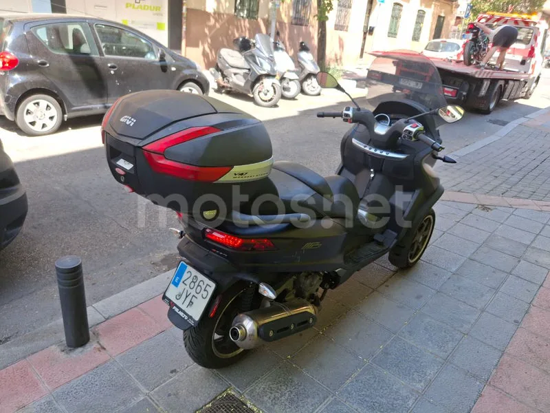 Piaggio MP3 - Vista 7