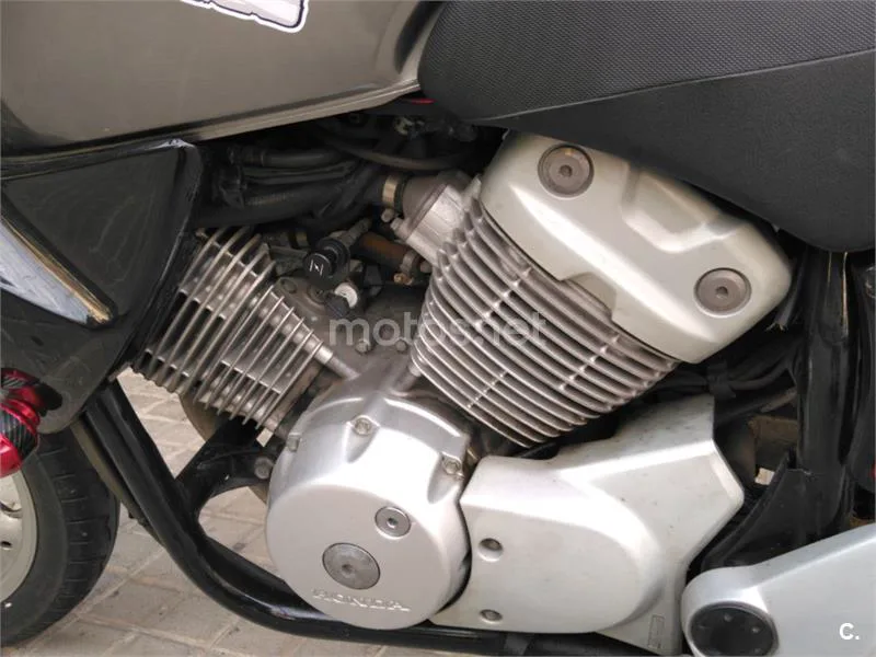 Honda XL125V Varadero - Vista 15