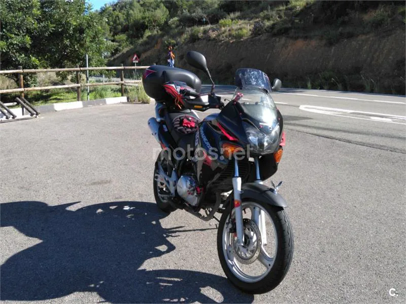 Honda XL125V Varadero - Vista 4