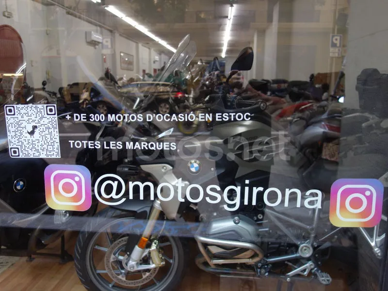 Honda Silver Wing 600 - Vista 17