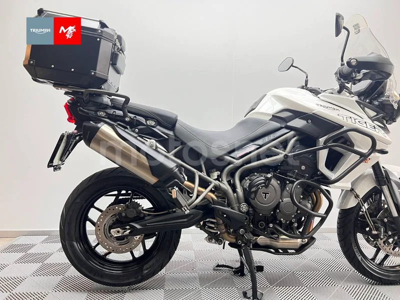 Triumph Tiger 800 XR - Vista 4