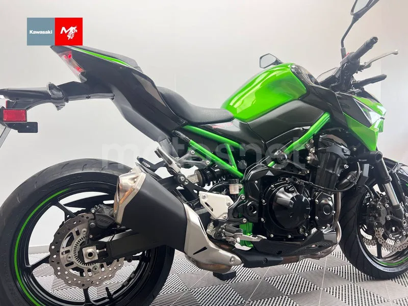 Kawasaki Z900 - Vista 5