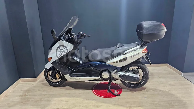 Yamaha TMAX 530 - Vista 3