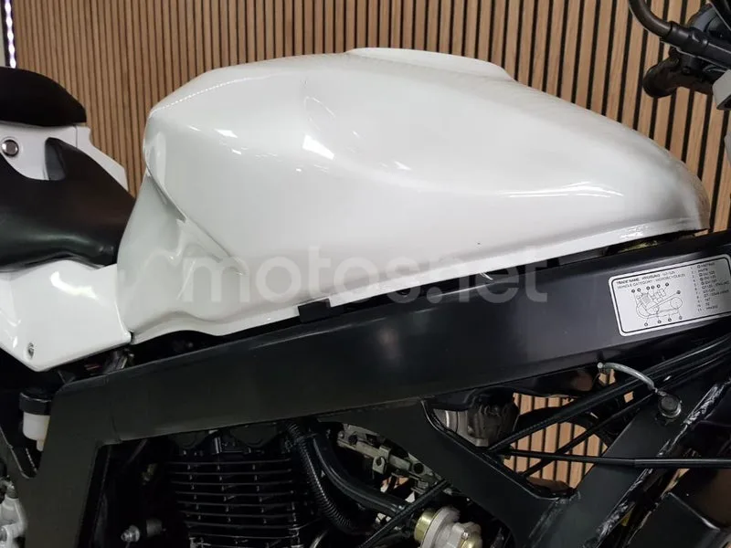 Hyosung GT 125 R Comet - Vista 12