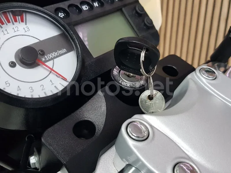 Hyosung GT 125 R Comet - Vista 34