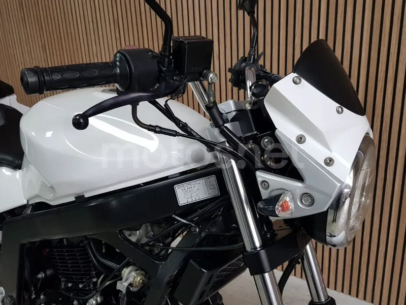 Hyosung GT 125 R Comet - Vista 5