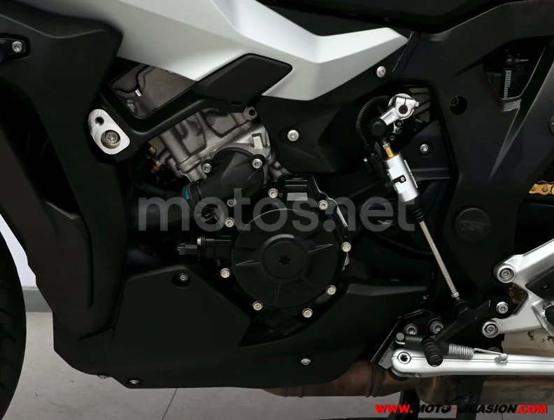 BMW S 1000 XR - Vista 10