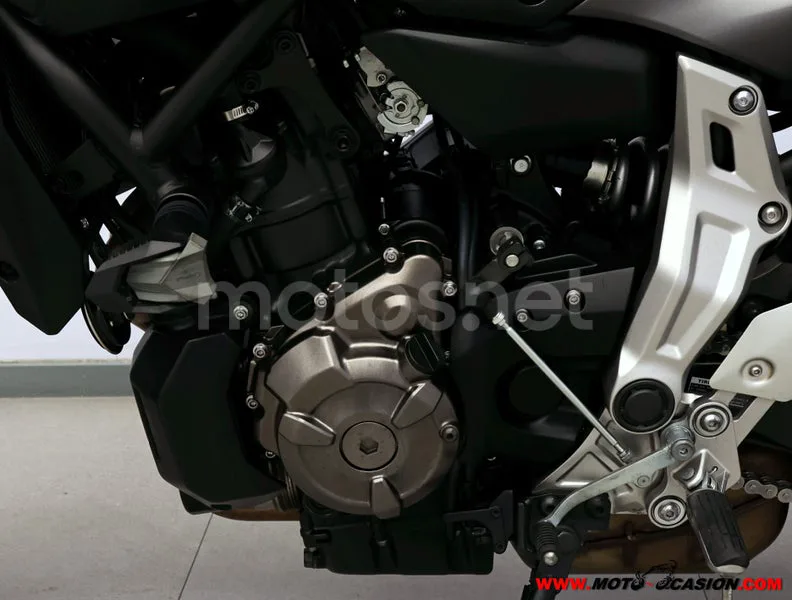 Yamaha MT-07 - Vista 10