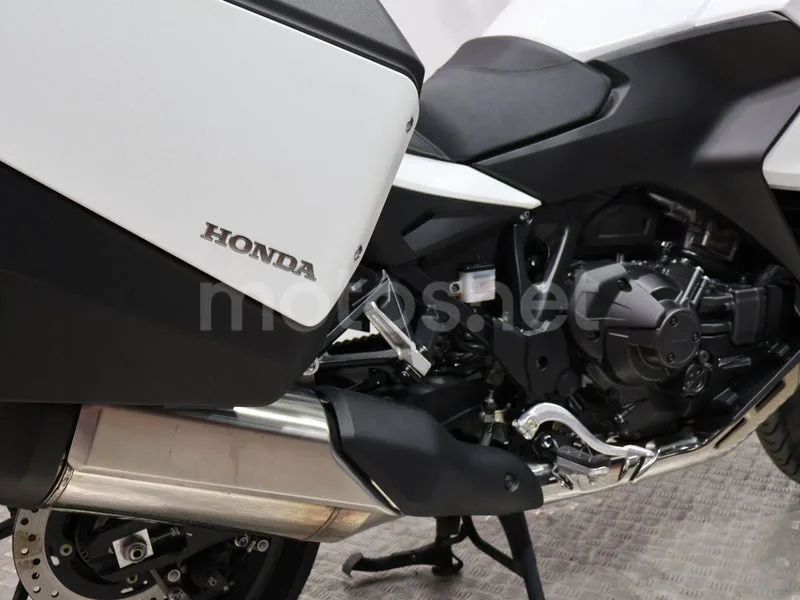 Honda NT1100 - Vista 15