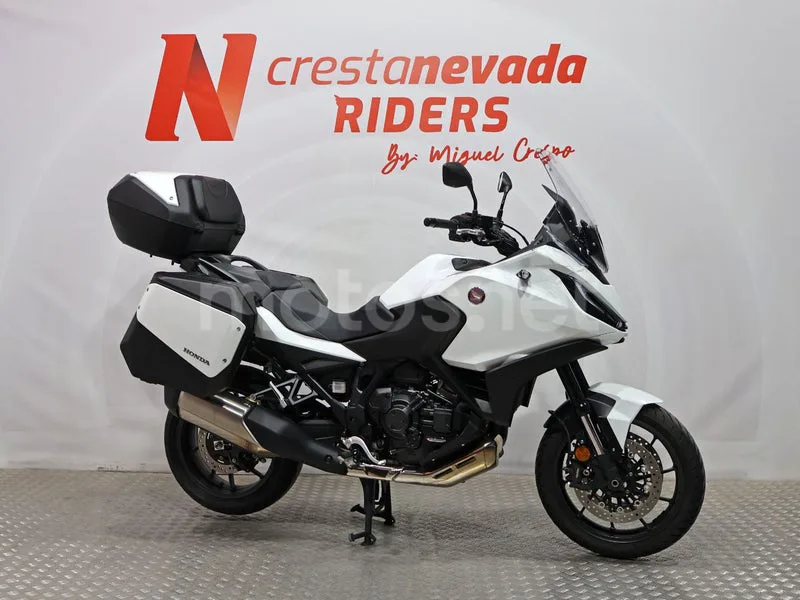 Honda NT1100 - Vista 6