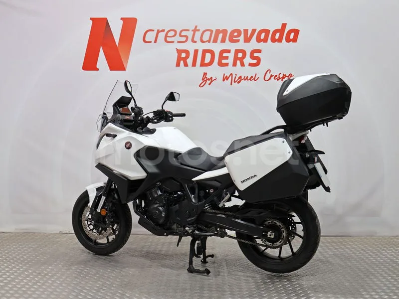 Honda NT1100 - Vista 10
