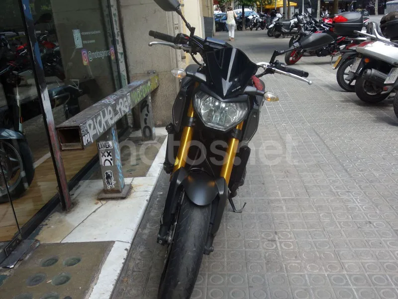Yamaha MT-09 - Vista 11