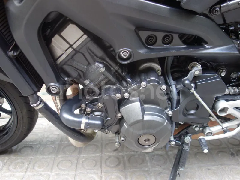 Yamaha MT-09 - Vista 8