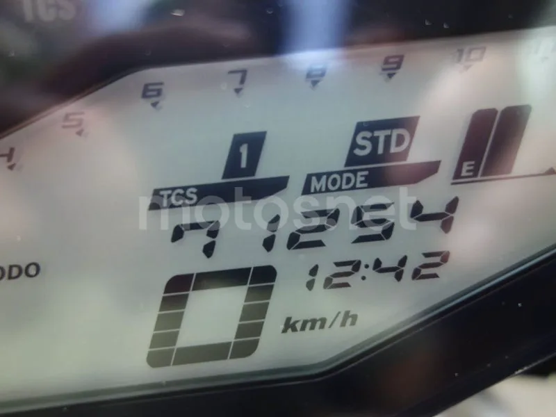 Yamaha MT-09 - Vista 10