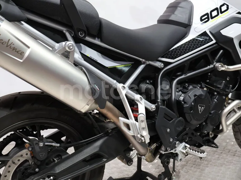 Triumph Tiger 900 - Vista 15