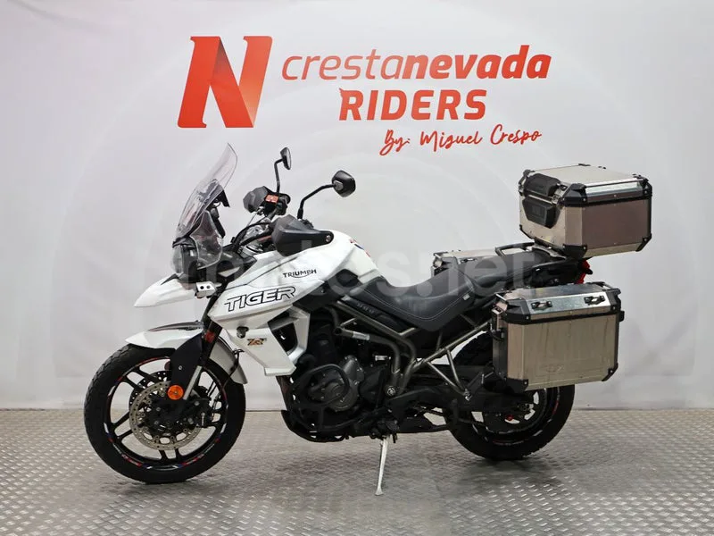 Triumph Tiger 800 XR - Vista 4