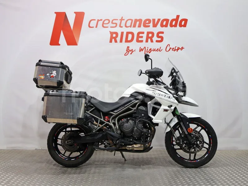 Triumph Tiger 800 XR - Vista 7