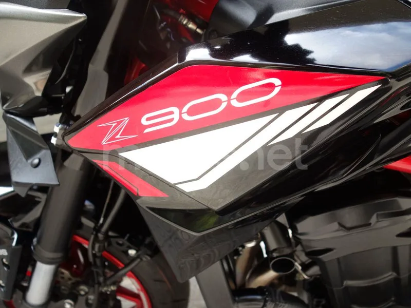 Kawasaki Z900 - Vista 5