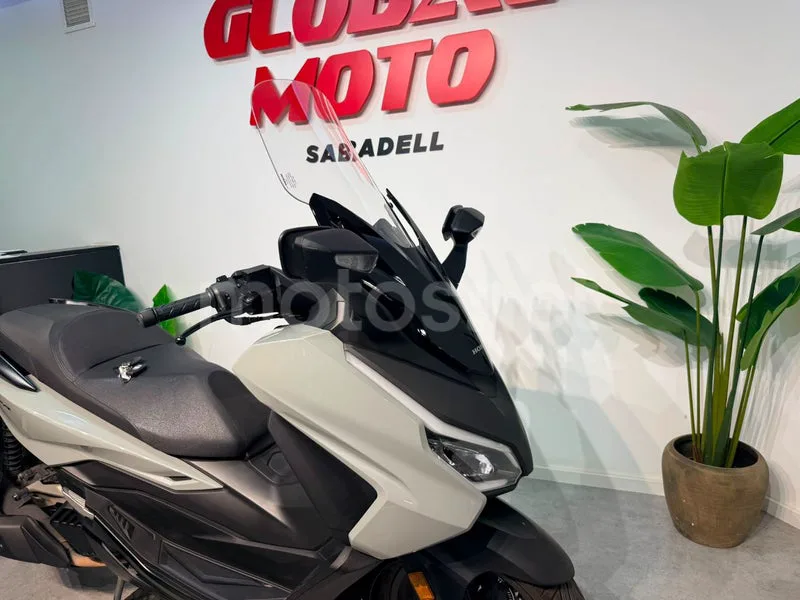 Honda Forza 125 - Vista 3