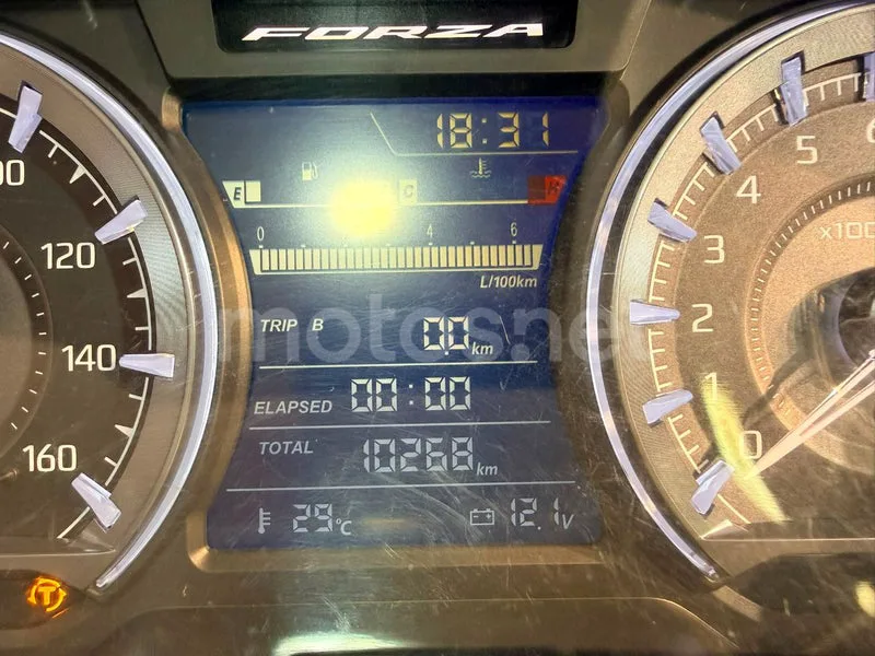 Honda Forza 125 - Vista 8