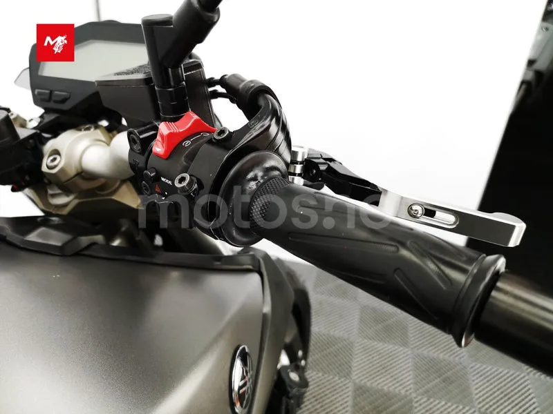Yamaha MT-09 - Vista 11