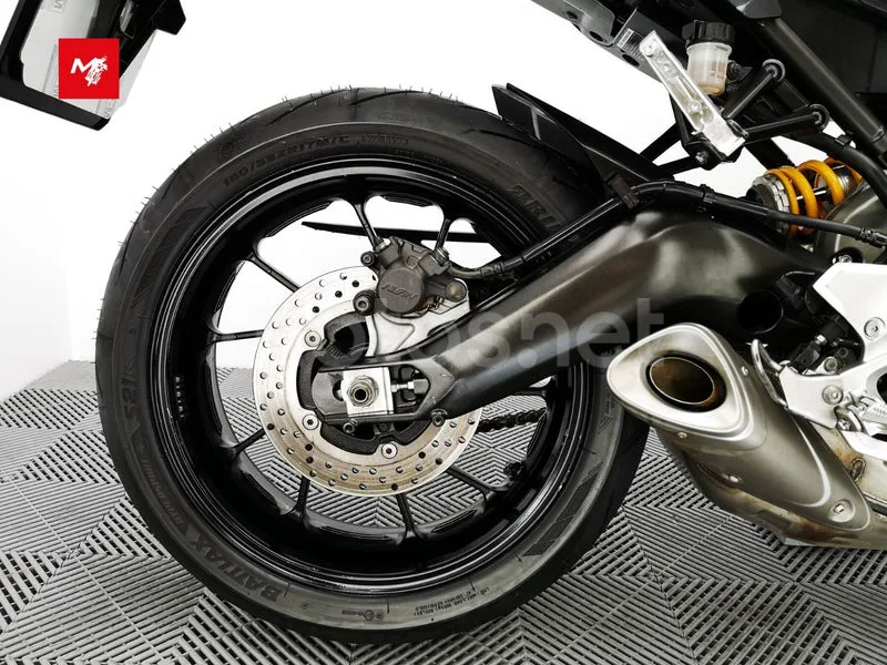 Yamaha MT-09 - Vista 13
