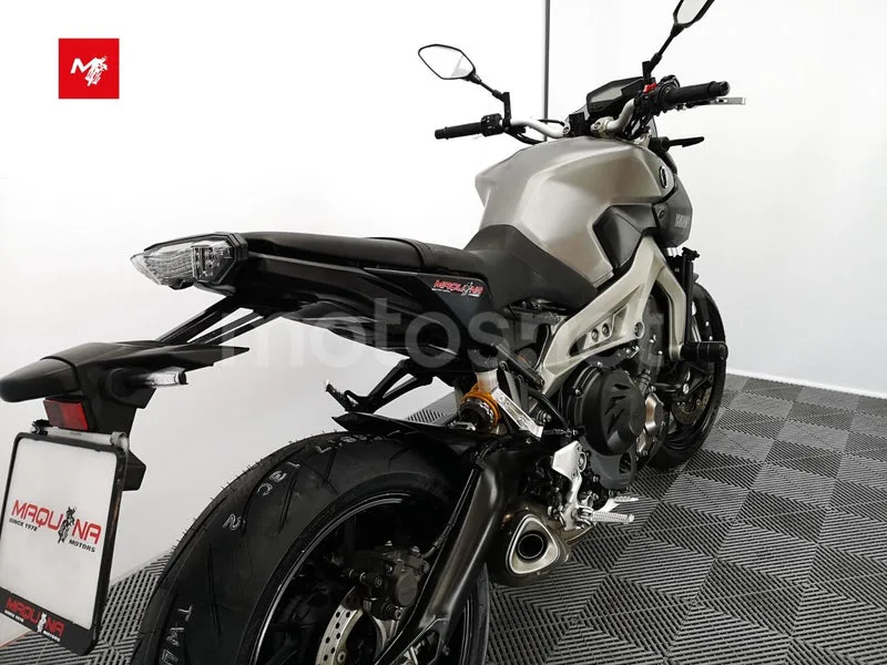 Yamaha MT-09 - Vista 5