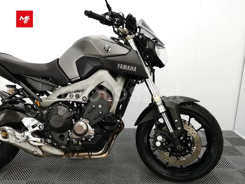 Yamaha MT-09 - Vista 6