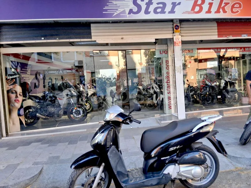 Honda SH125i 1290 € 2007 Barcelona - 1