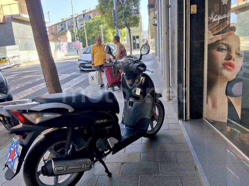Honda SH125i 1290 € 2007 Barcelona - 2