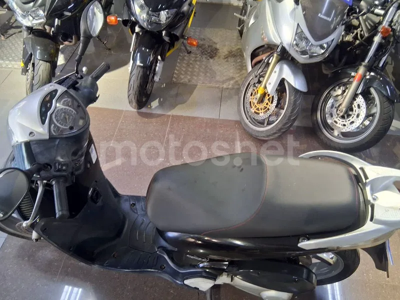 Honda SH125i - Vista 10