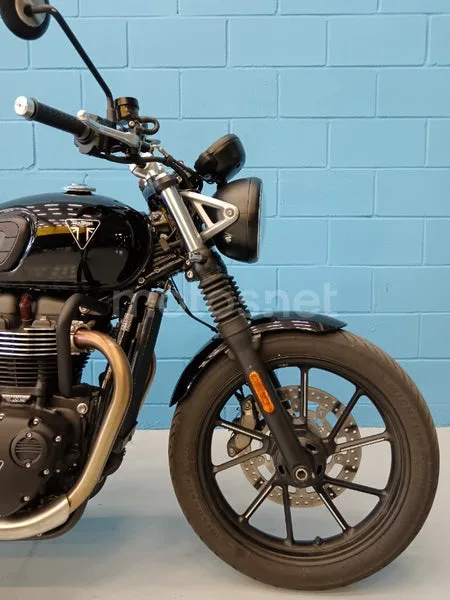 Triumph Street Twin - Vista 3