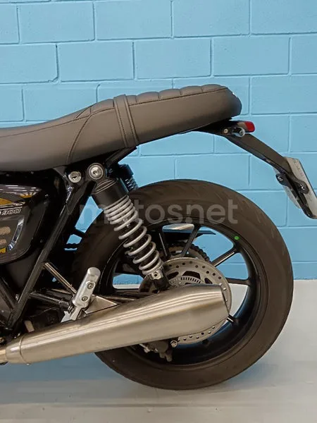 Triumph Street Twin - Vista 8