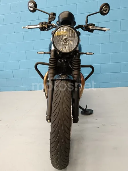 Triumph Street Twin - Vista 10