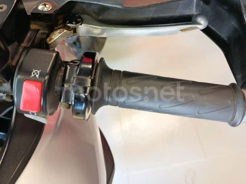 Suzuki V-Strom 1000 - Vista 7