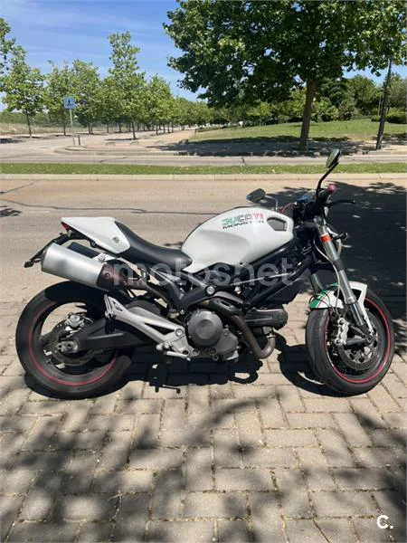 Ducati Monster 696 5000 € 2008 Guadalajara - 1