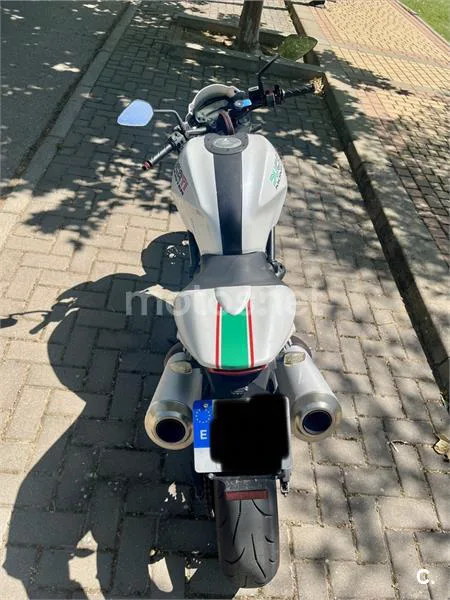 Ducati Monster 696 - Vista 5