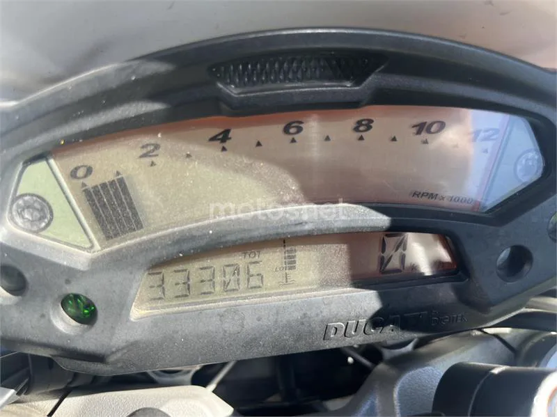 Ducati Monster 696 - Vista 6