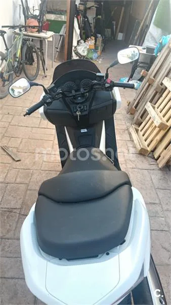 Honda Forza 300 - Vista 9