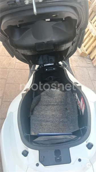 Honda Forza 300 - Vista 10