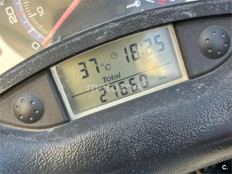 Yamaha XMAX 250 - Vista 4