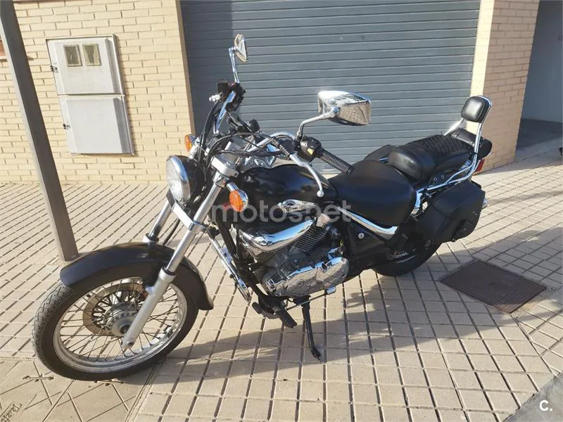 Suzuki Intruder LC 250 - Vista 3