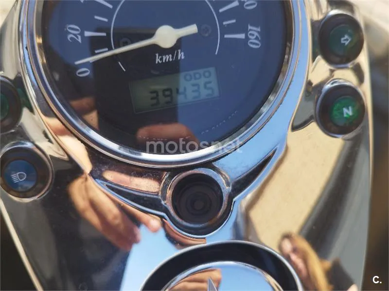 Suzuki Intruder LC 250 - Vista 8