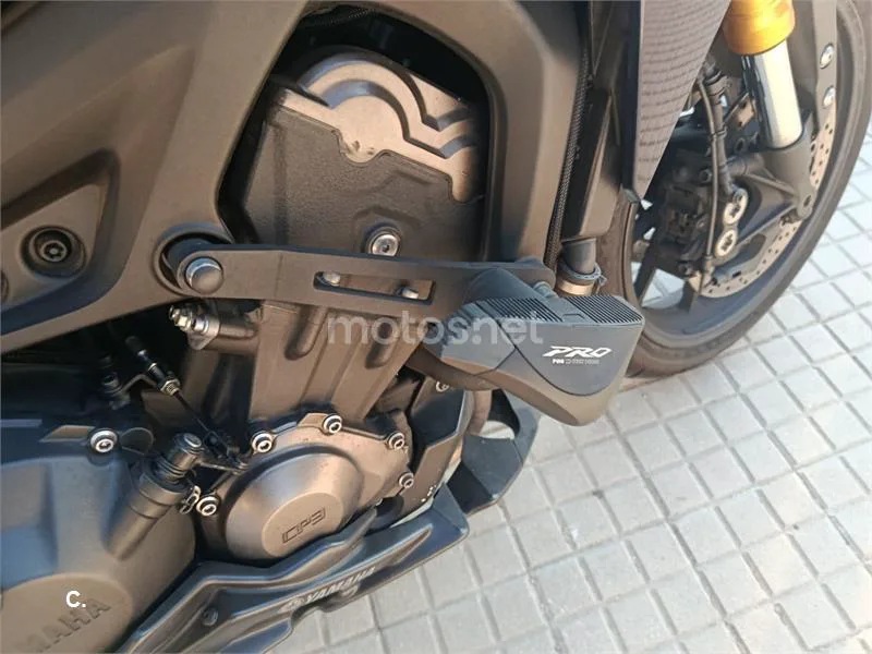 Yamaha MT-09 Tracer - Vista 5