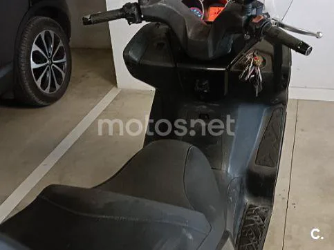 Kymco Super Dink 300 - Vista 4