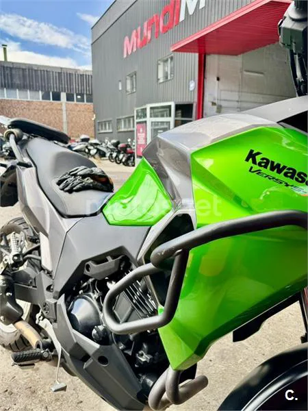 Kawasaki Versys-X 300 - Vista 3